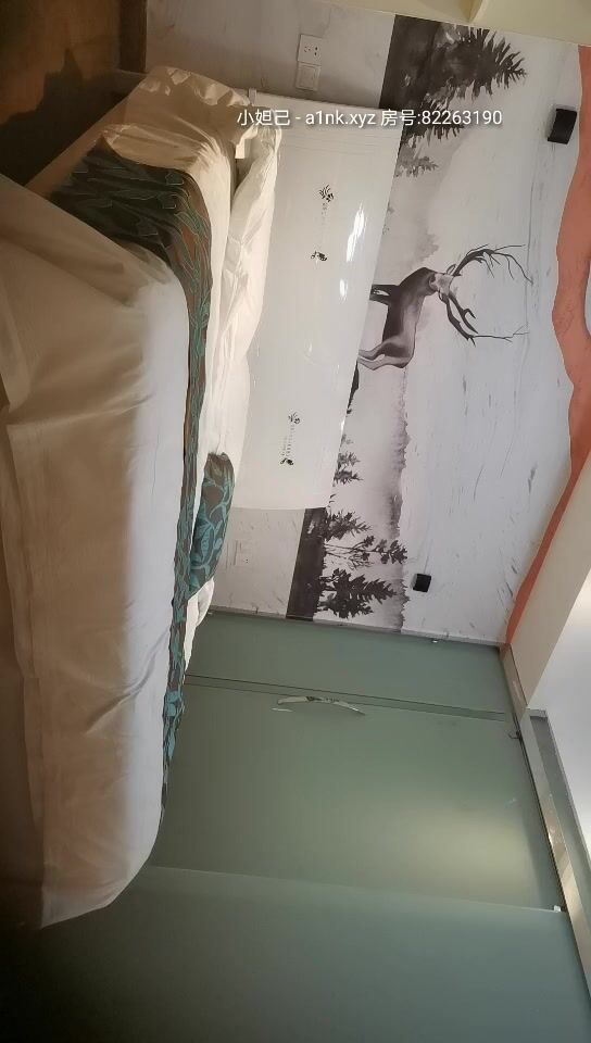 【渣男一號探花】超清4K設備偷拍，苗條小少婦，風騷淫盪干起來太爽，花式啪啪嬌喘高潮擼管佳作