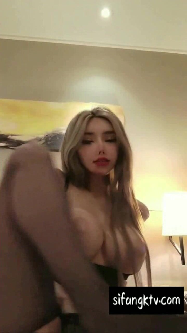 絕版收藏】頂級女神爆乳網紅【王瑞兒】最新跳蛋紫薇私拍情趣黑絲越來越騷了整的也越來越像妖精了- SOPORN.COM