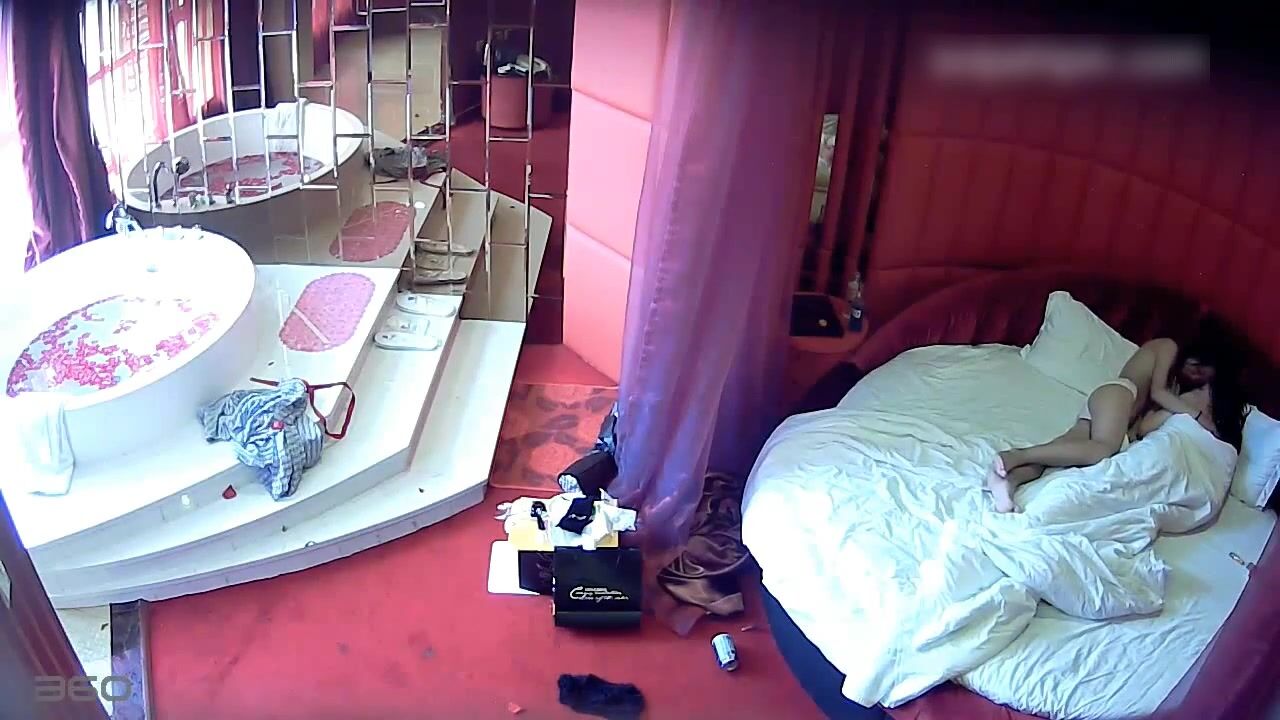 情趣酒店内 两个女同磨豆腐